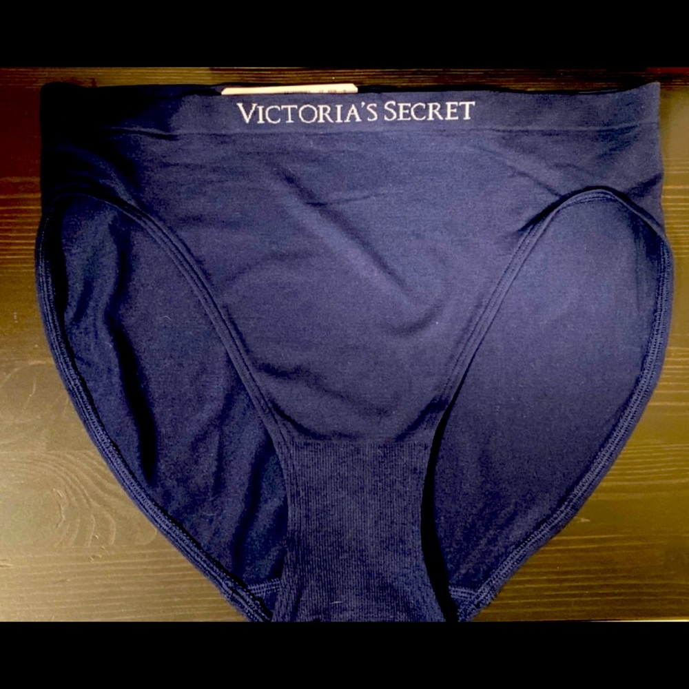 NWT Victoria Secret Seamless Brief Panty Navy Noir